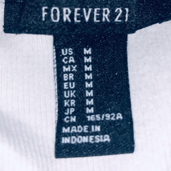 Button Up Cropped Tank - Picture 4 of 4